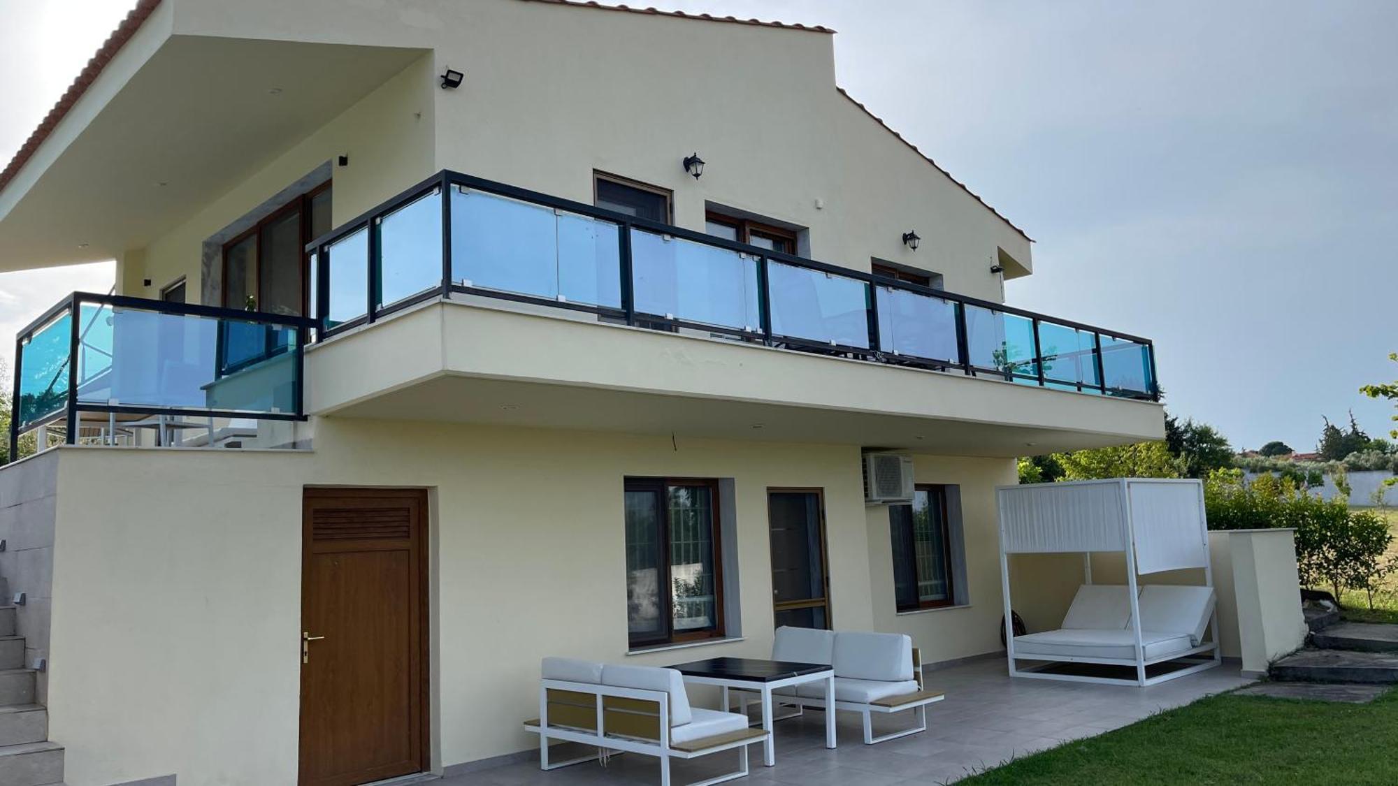 Serenity House Epanomi Exterior photo